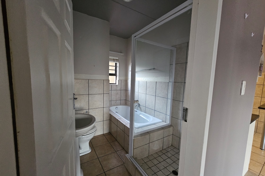 To Let 3 Bedroom Property for Rent in Waterval East North West